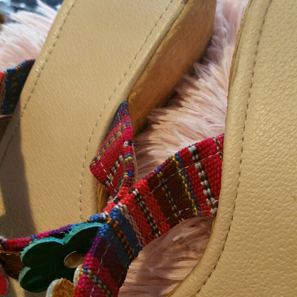 Colorful Toe Sandals - Picture 3 of 6
